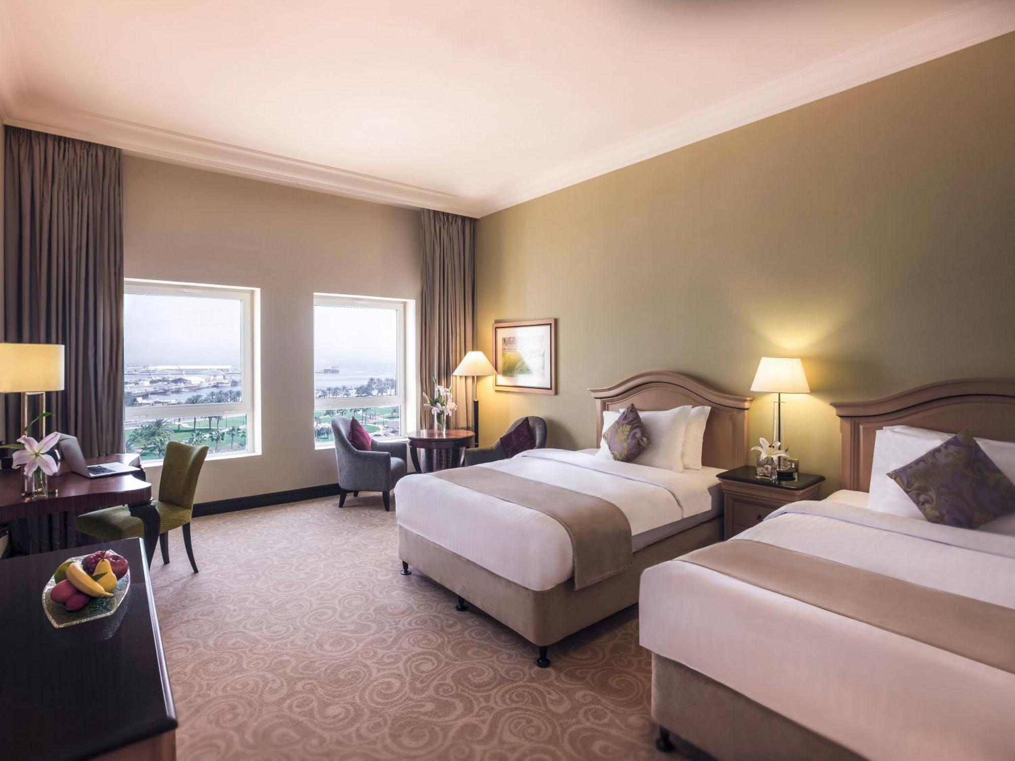 Moevenpick Hotel Doha Exterior foto